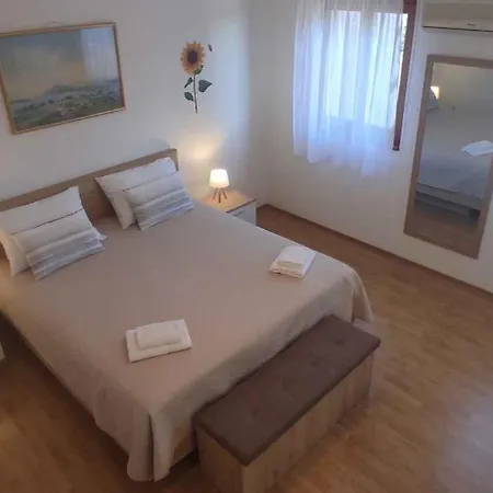 In Rovinj/istrien 11561 Apartment *