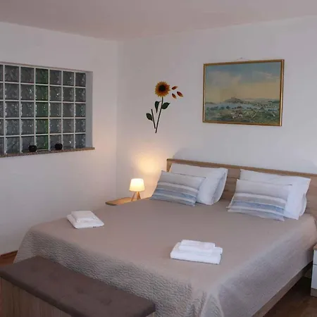 아파트 In - Istrien 11561 로비니