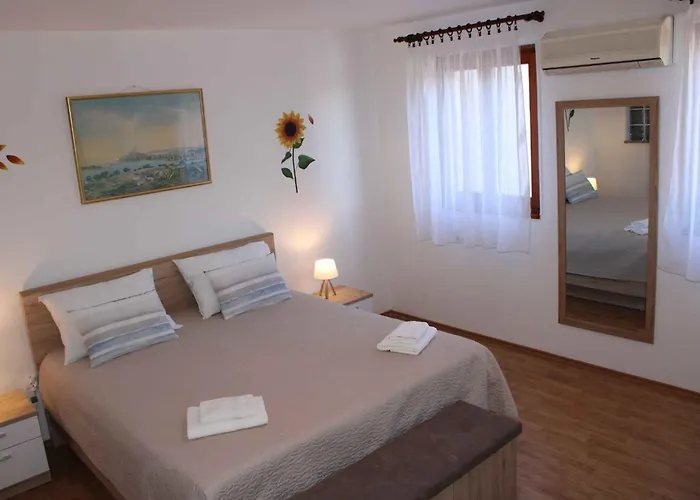 아파트 In - Istrien 11561 로비니